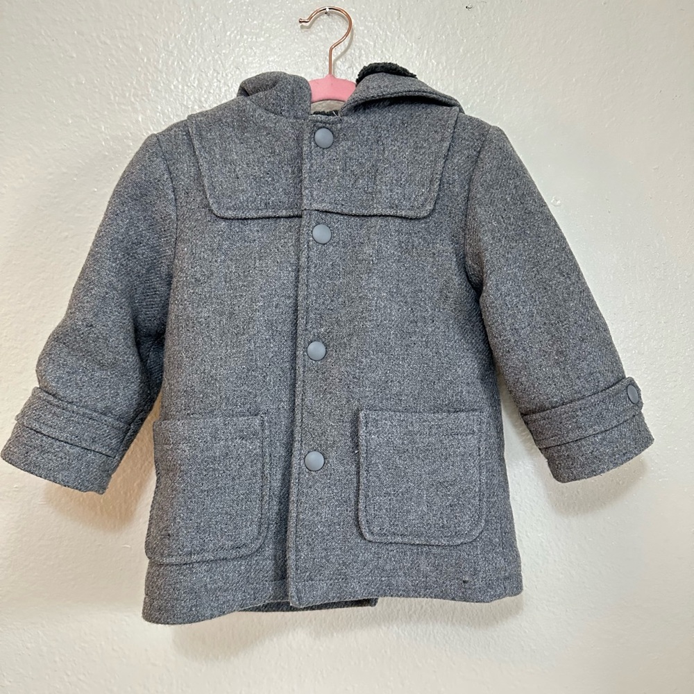 NWOT Zara girls jacket with a hoodie in gray